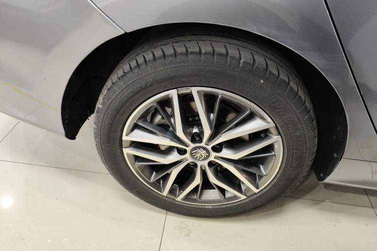 Used BYD Qin PLUS 2021 EV 400KM Luxury Model
