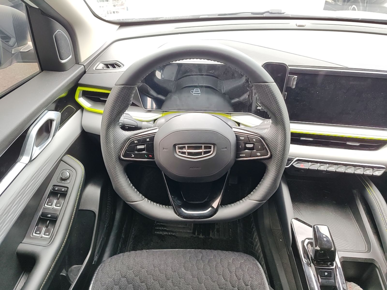 Geely Auto Coolray 2023 Bin Yue COOL 1.5TD DCT Champion Edition — снимка 13