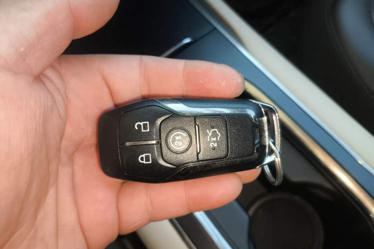 Used Lincoln MKC 2014 2.0T Four-Wheel Drive Prestige Edition Interior 1