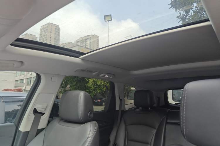 Used Buick Enclave 2022 652T Two-Wheel-Drive Prestige 7-Seater Headliner