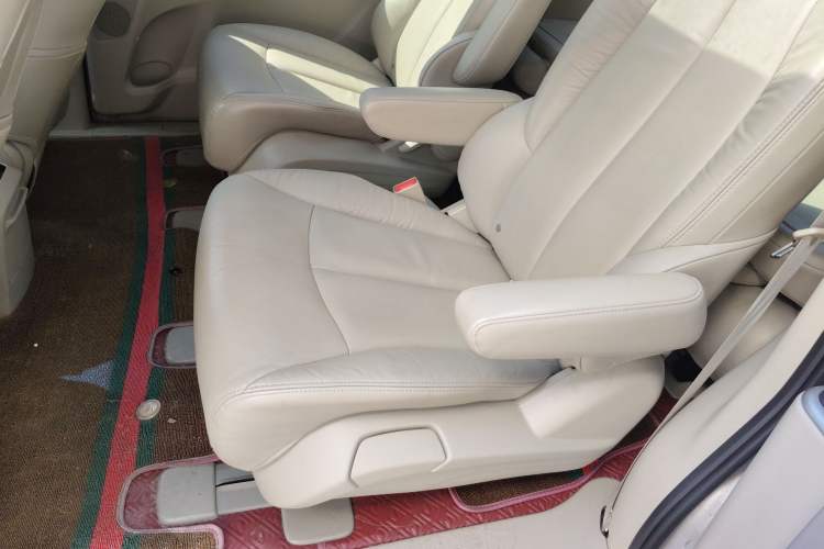 Used Buick GL8 2014 2.4L Executive Edition