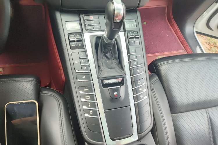 Used Porsche Macan 2017 Macan 2.0T Gear Lever