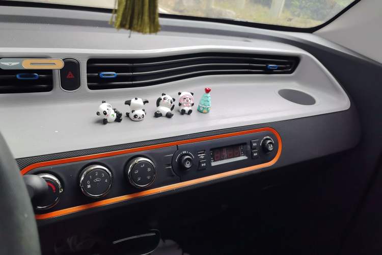 Used Wuling Hongguang MINIEV 2021 Macaron Premium Model – Lithium Iron Phosphate
