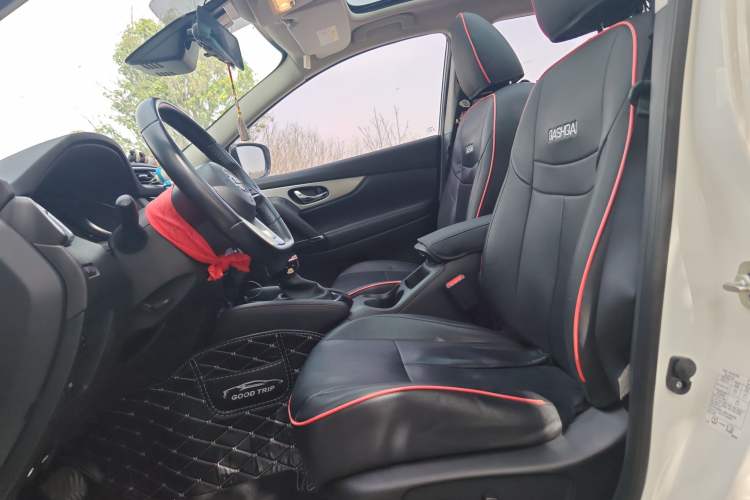 Used Nissan Qashqai 2019 2.0L CVT Luxury Edition Left Front Seat