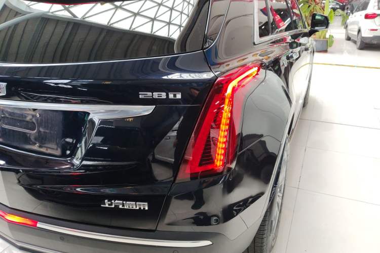 Used Cadillac XT5 2020 Revised Version 28T Luxury Edition Right Rear Taillight