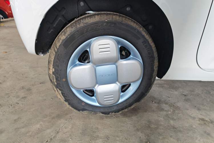 Used Geely Galaxy Panda 2024 Panda Mini 200km Endurance Bear Right Rear Wheel Hub