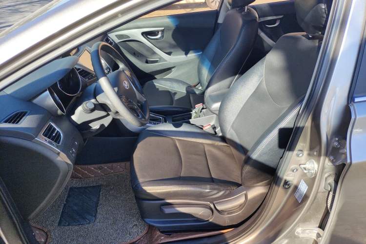 Used Hyundai Elantra (5th Generation / Langdong) 2016 1.6L Automatic Prestige Model
