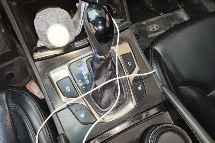 Used Hyundai Azera 2011 2.4L Luxury Model