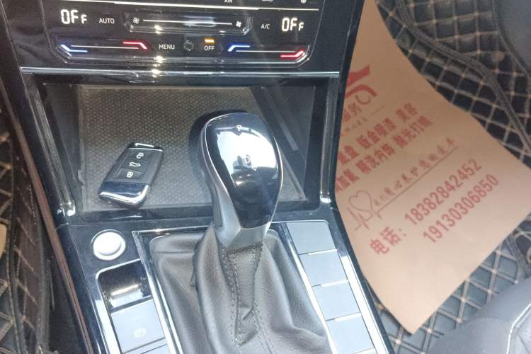 Used Volkswagen Passat 2024 380TSI Starry Elite Edition Gear Lever