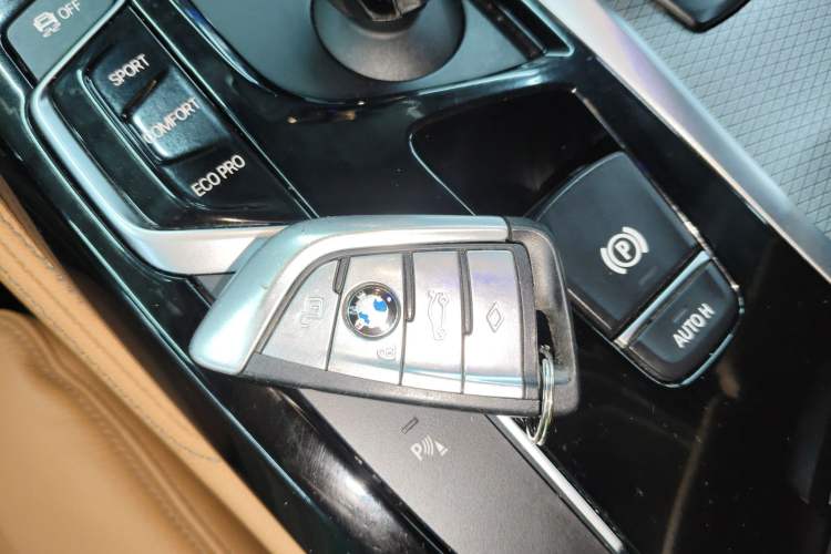 Used BMW 5 Series 2018 525i M Sport Package
