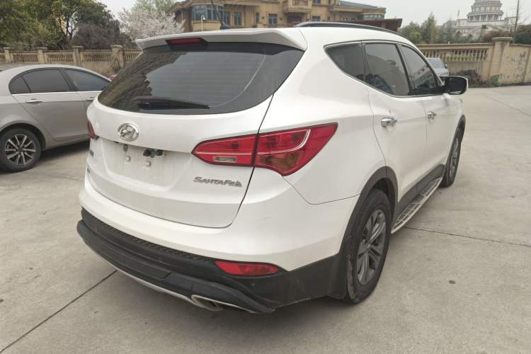 Used Hyundai Santa Fe 2013 2.4L Automatic Two-Wheel Drive Smart Version