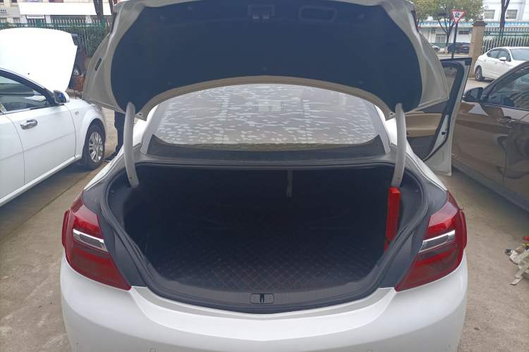 Used Buick Regal 2015 2.0L Leading Fashion Edition