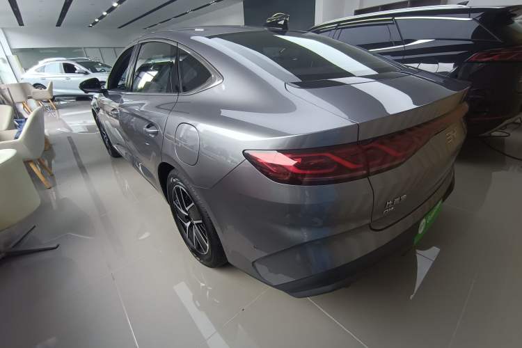 Used BYD Qin L 2025 DM-i Smart Drive 120KM Superior Model
