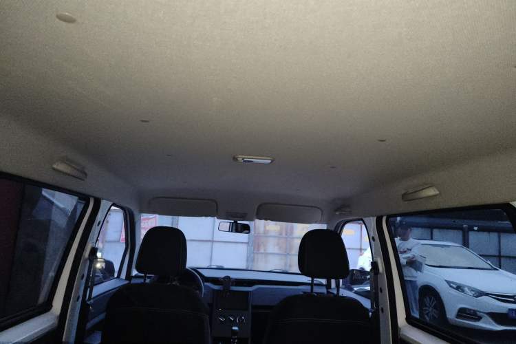 Used Wuling Hongguang PLUS 2019 1.5T Manual Standard Version 7 Seats
