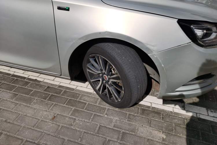 Used Roewe e950 2016 1.4T Luxury Edition Right Front Wheel Hub