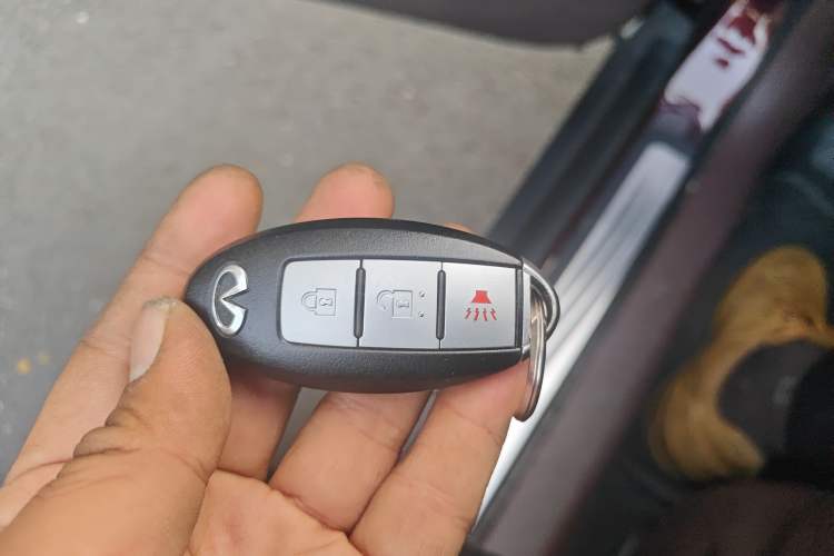 Used Infiniti QX50 2015 2.5L Luxury Edition