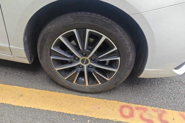 Used Roewe i5 2021 1.5L CVT Diamond Edition