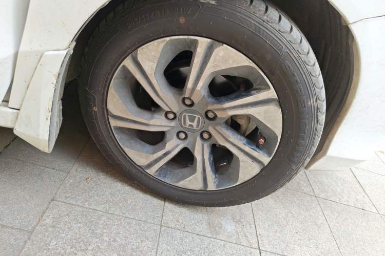 Used Honda Crider 2016 1.8L CVT Luxury Edition Right Front Wheel Hub