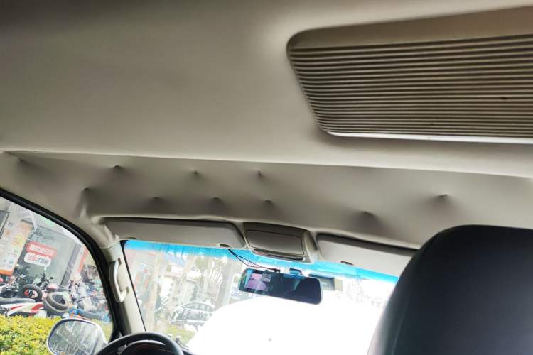 Used Jinbei Grace 2018 2.0L Express Comfort 7-Seater V19