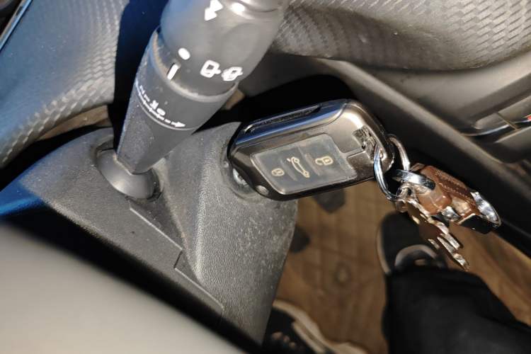 Used Peugeot 2008 2014 1.6L Manual Fashion Edition