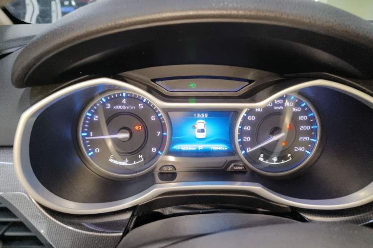 Used Geely Auto Emgrand 2017 Sedan Million Edition 1.5L CVT Upward Version Instrument Cluster