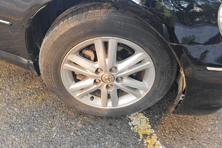 Used Toyota Reiz 2007 2.5S Leather Sunroof Version Right Front Wheel Hub