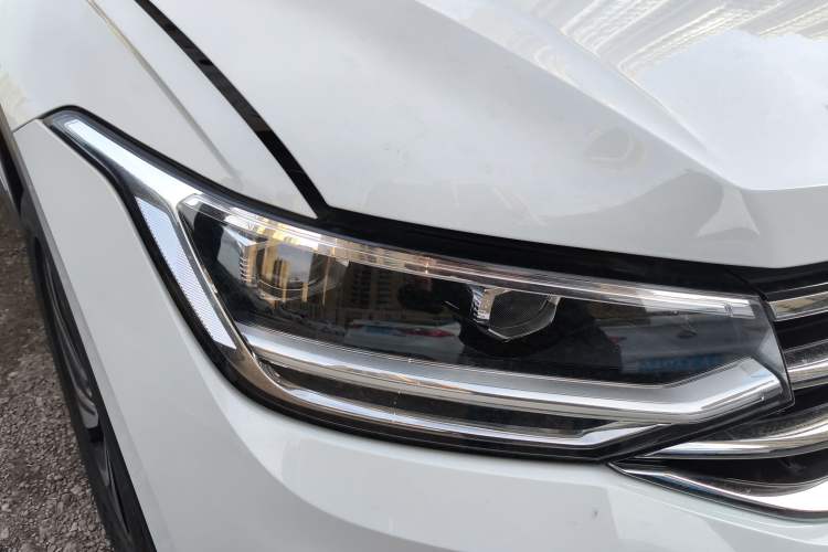 Used Volkswagen Tiguan L 2023 300TSI Automatic Two-Wheel Drive Smart Edition Right Front Headlight