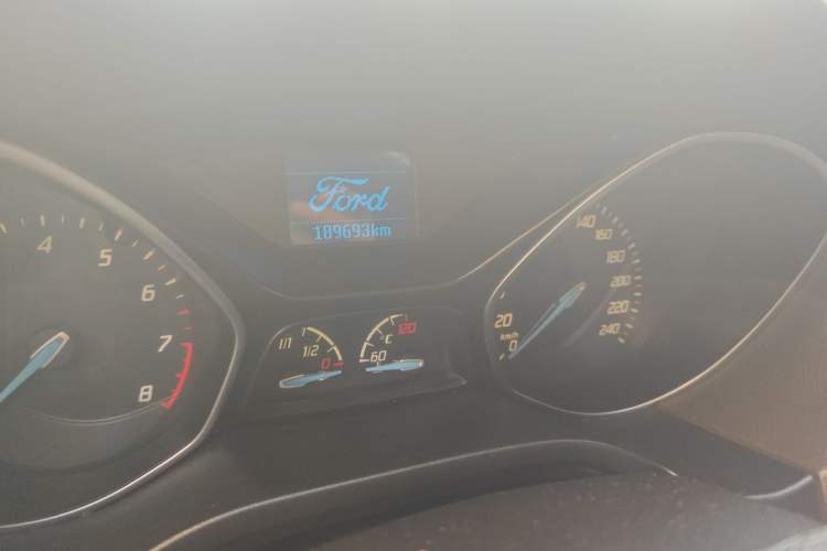 Used Ford Focus 2012 Sedan 1.6L Automatic Fashion Edition