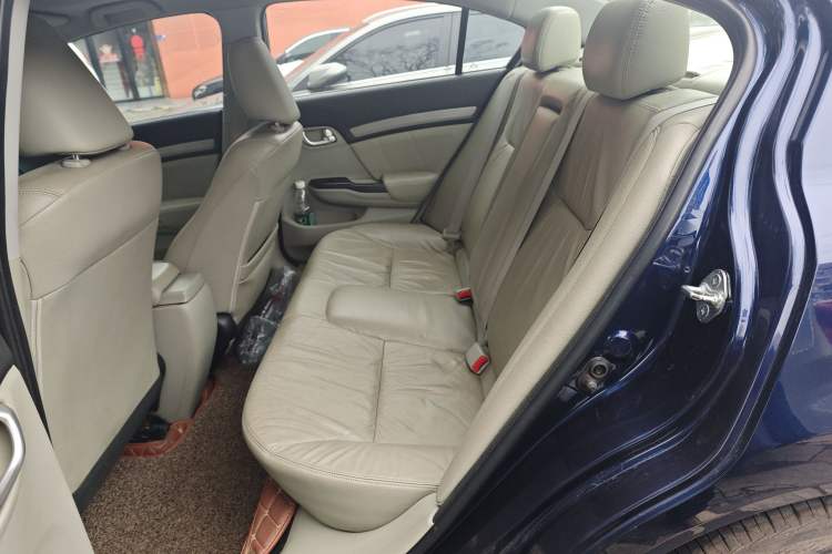 Used Honda Civic 2014 1.8L automatic luxury edition Left Rear Seat