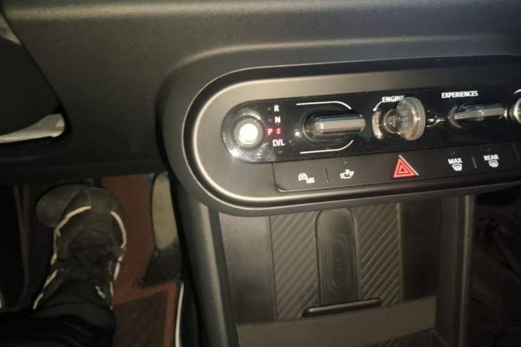 MINI 2025 1.5T COOPER Classic Edition Five-Door Version مستعملة