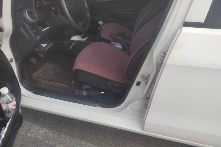 Used Chevrolet Sail 2013 Sedan 1.2L Manual Fashionable Happiness Edition Left Front Seat