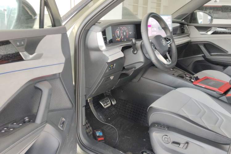 Used Volkswagen Tayron 2025 Tiguan L 380TSI 4Motion Luxury