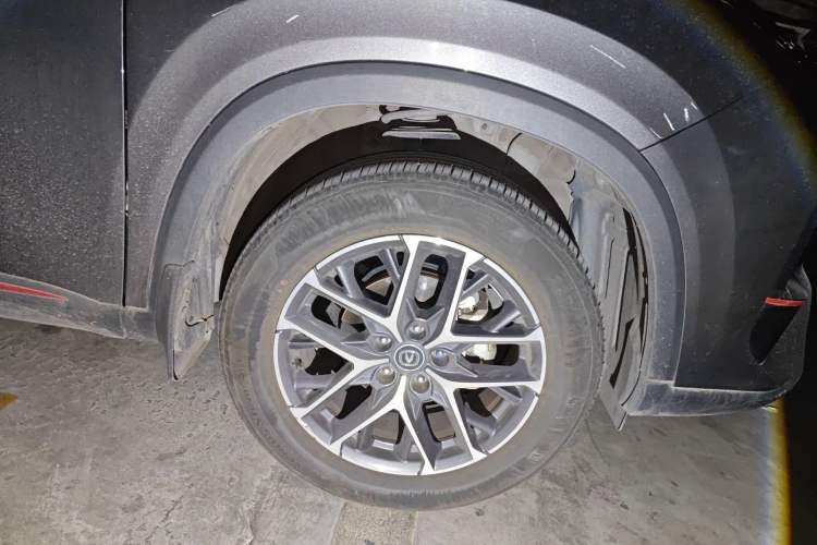 Used CHANGAN CS75 PLUS 2022 2nd Generation 1.5T Automatic Prestige Version Right Front Wheel Hub