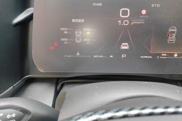 Used Haval DARGO 2024 2.0T DCT Chinese Rural Dog Edition Odometer Close Up