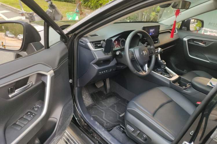 Used Toyota RAV4 2023 2.0L CVT Two-Wheel Drive Fashion Plus Edition