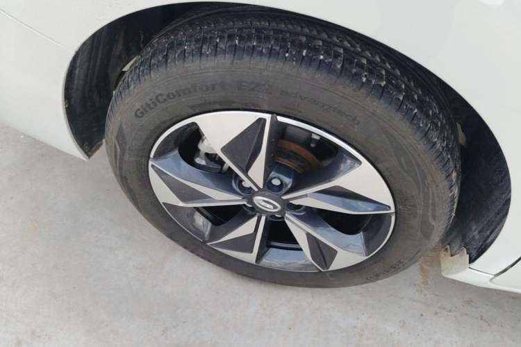 Used GAC Trumpchi M6 2021 PRO 270T Automatic Luxury Edition Right Rear Wheel Hub