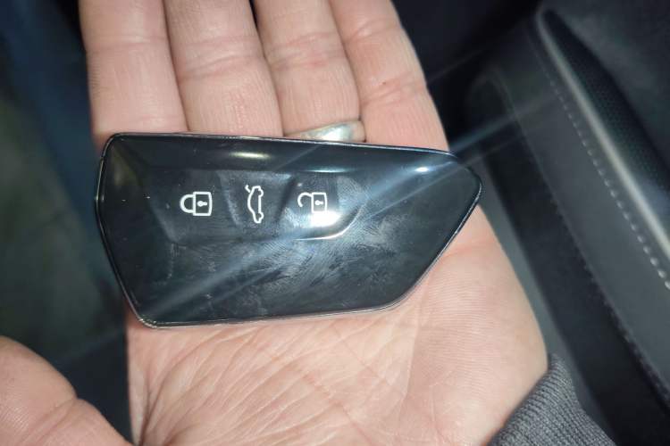 Used Volkswagen Golf 2024 280TSI DSG R-Line 50th Anniversary Edition Interior 1