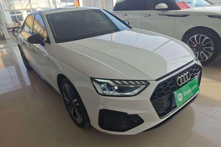 Used Audi A4L 2022 40 TFSI Luxury Dynamic Model Front Right 45 Deg