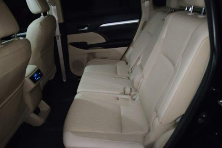 Used Toyota Highlander 2015 2.0T Two-Wheel Drive Elite Edition 5 Seats
