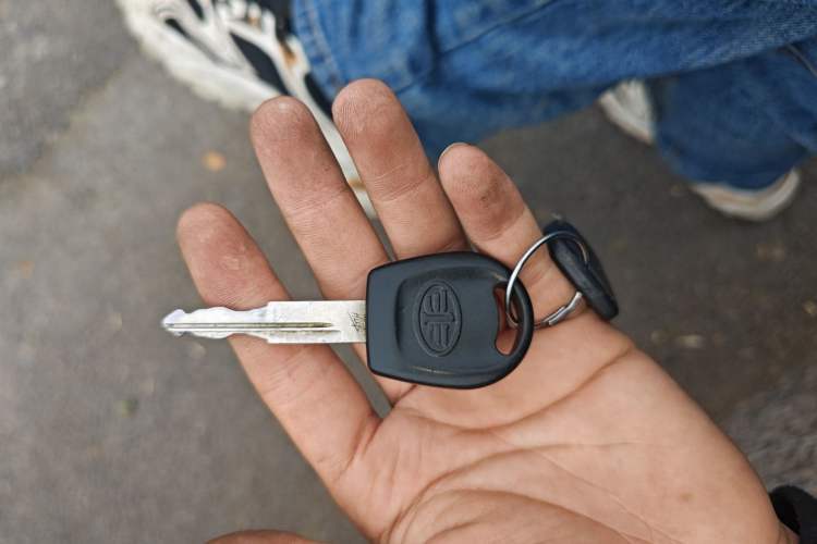 Used FAW Senya M80 2009 1.3L Manual 7-Seater Standard Edition Vehicle Key