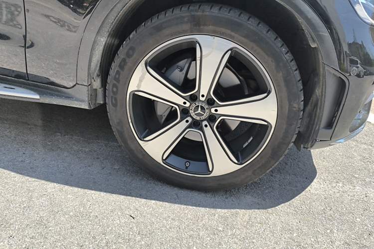 Used Mercedes-Benz GLC 2022 Refreshed GLC 300 L 4MATIC Dynamic Edition Prestige Version Right Front Wheel Hub