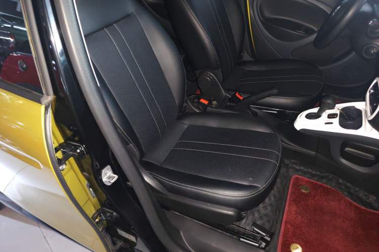 Used smart forfour 2018 1.0L 52 kW Dynamic Edition
