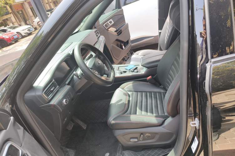 Used Ford Explorer 2023 EcoBoost 285 4x4 ST-LINE 6-Seater
