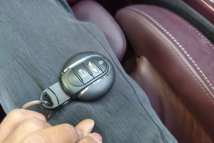 Used MINI Clubman 2016 Revised Version 1.5T COOPER Connoisseur Edition Vehicle Key