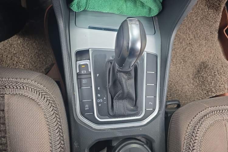 Used Volkswagen Golf Sportsvan 2016 230TSI Automatic Trend Edition
