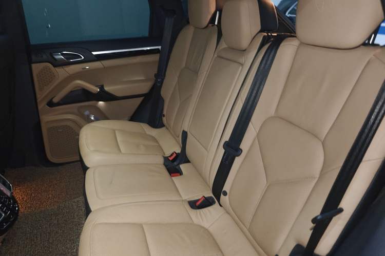 Used Porsche Cayenne 2014 Cayenne Platinum Edition 3.0T