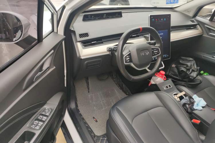 Used NETA V 2021 Long-Range Entertainment Edition Upgrade Model