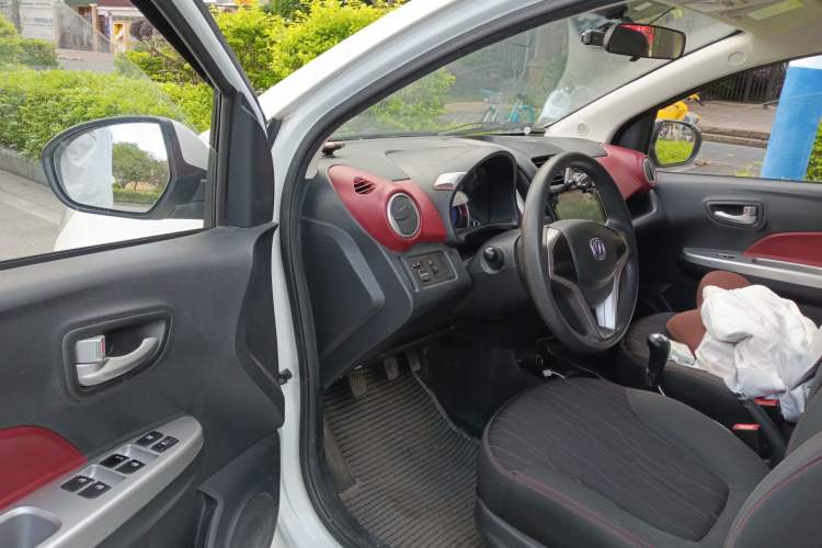 Used CHANGAN Benni 2015 1.4L Manual Luxury Model China V Standard