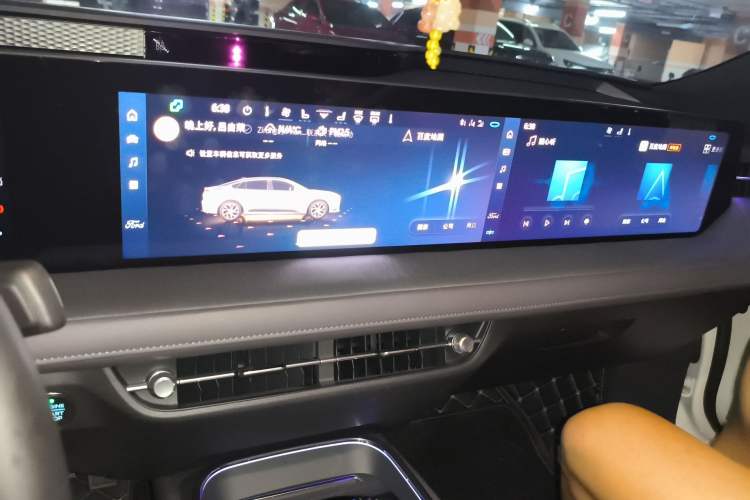 Used Ford Mondeo 2025 2.0T EcoBoost Ultimate Edition Audio And AC Panel