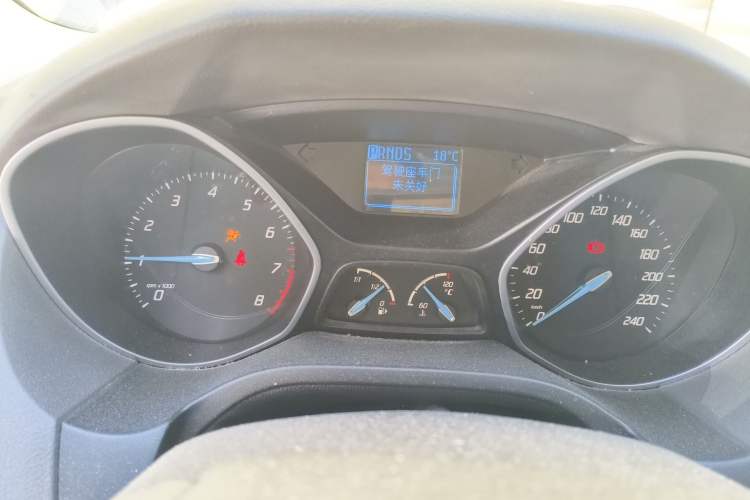 Used Ford Focus 2012 Sedan 1.6L Automatic Fashion Edition